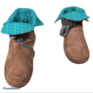 Sanuk Moccasin Lace Up Boot Size 6